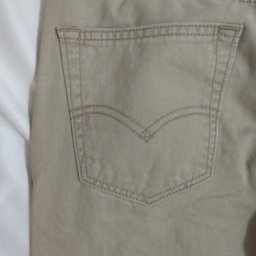 Levi's 514 Straight Fit Jeans, Size 28x32 Color Chinchilla